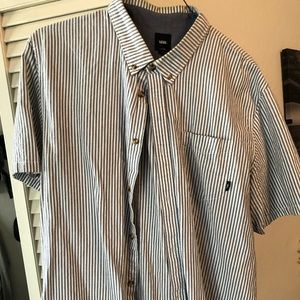 XL Vans men’s button down. Short sleeves
